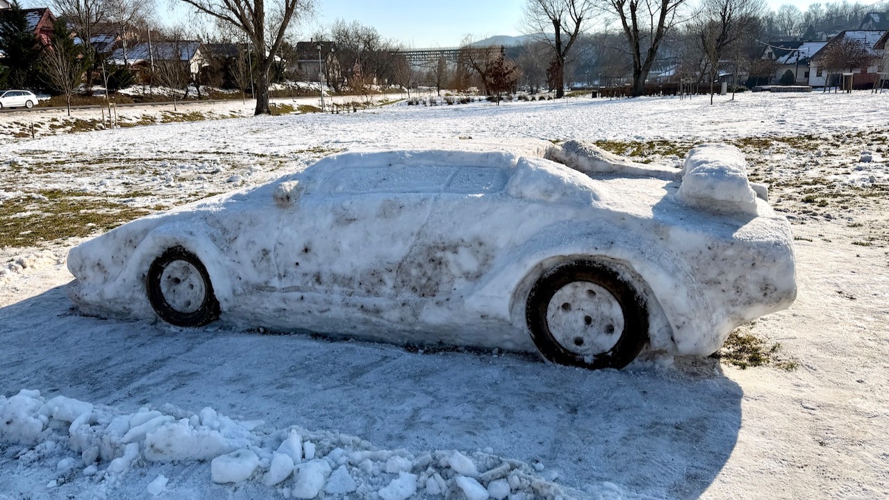 Hóautó a Füzes partján