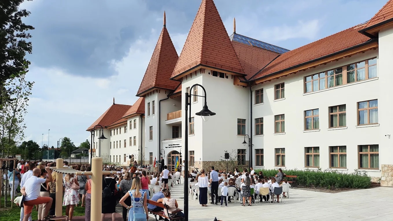 Új pedagógusokkal indul a tanév a Biasuliban