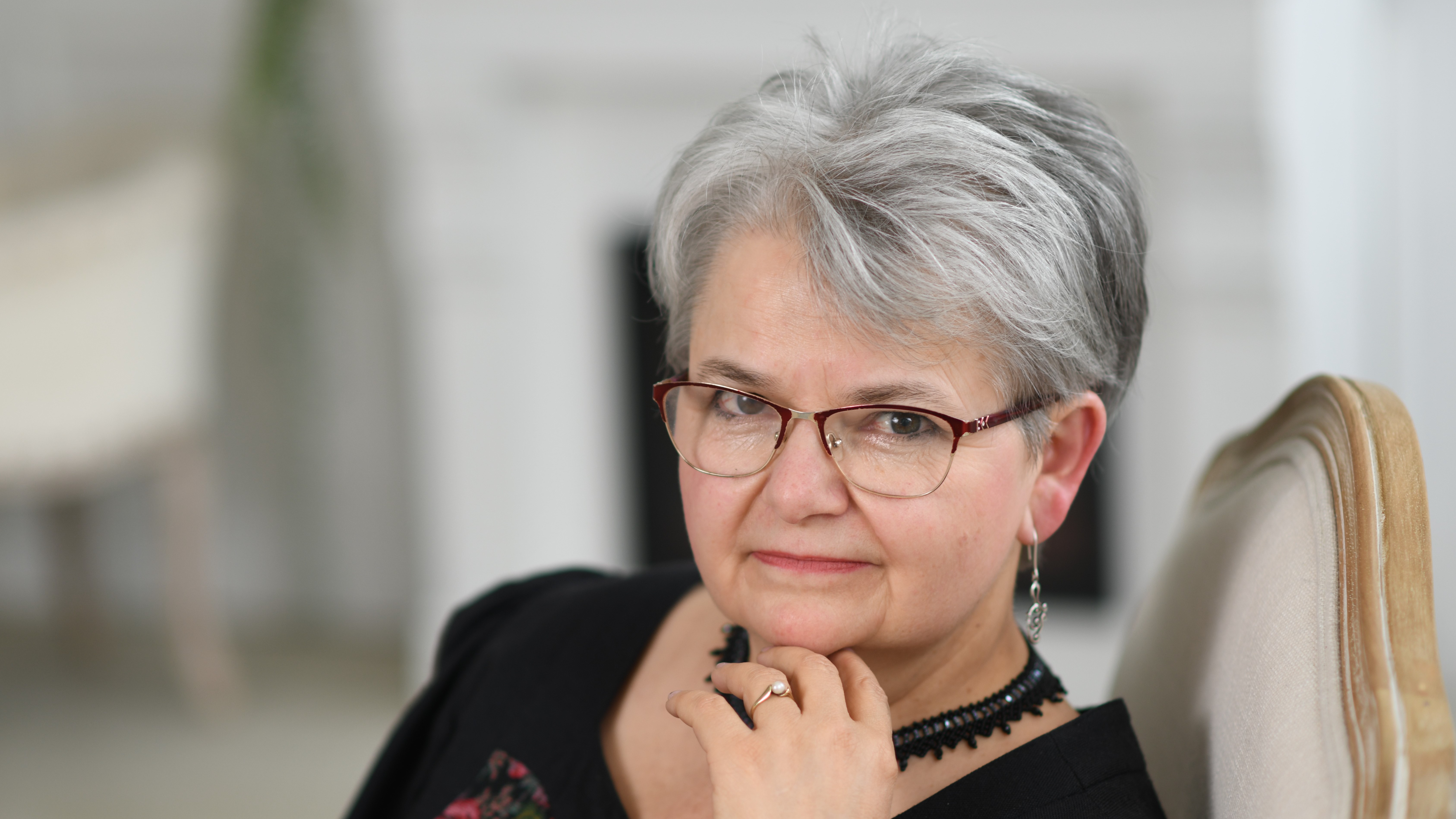 A nő az élet kapuja és hordozója - Pécsi Rita előadása