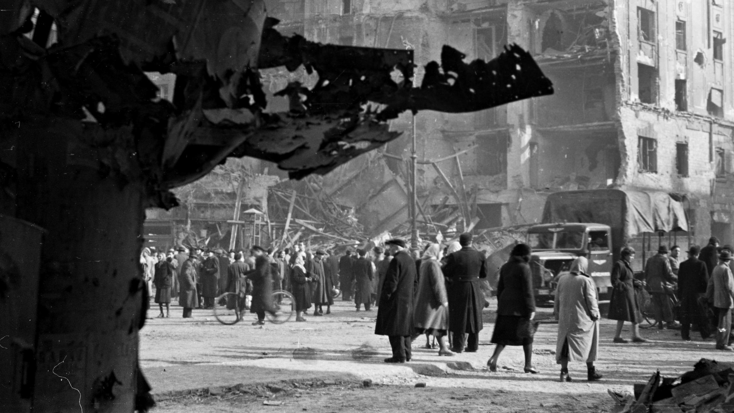 Pályázat civil közösségeknek  Pest vármegye ’56-os emlékeiről